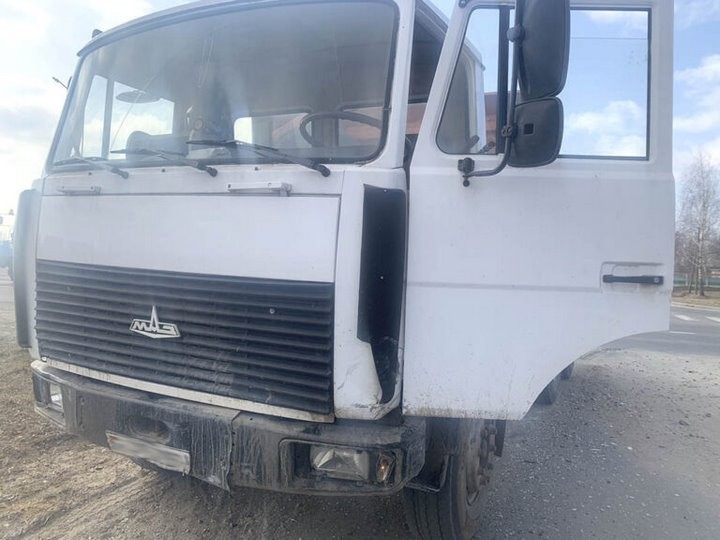 В Дрогичине «МАЗ» не пропустил легковушку