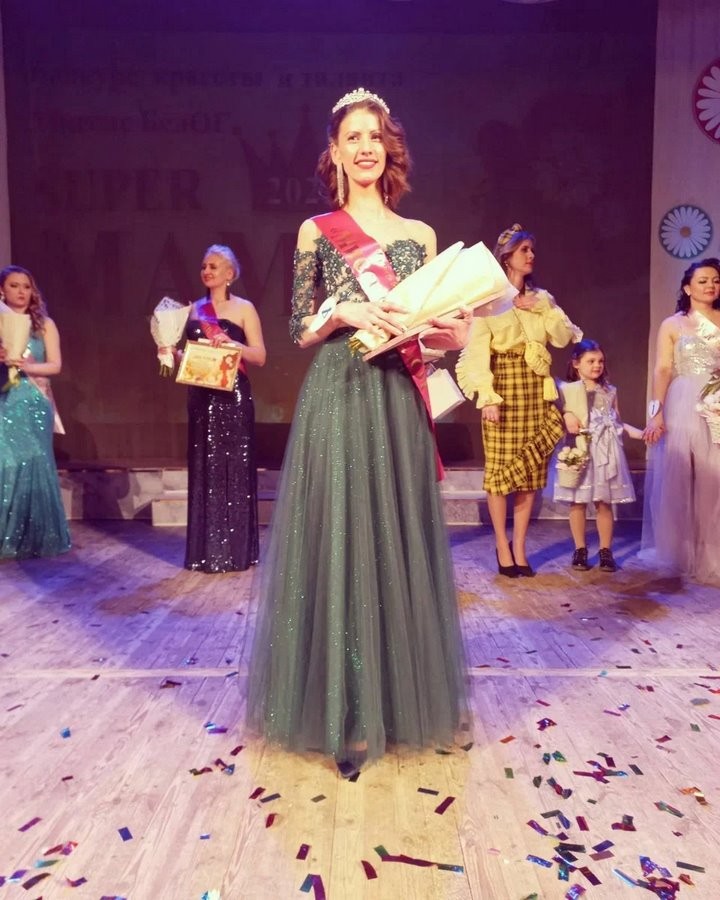 Золушка из Барановичей: как неслышащая горожанка стала королевой красоты