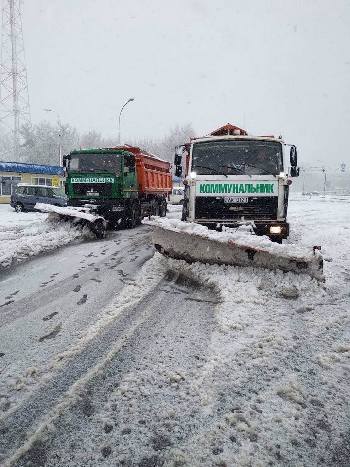 В Бресте снегоуборочная техника работает в круглосуточном режиме