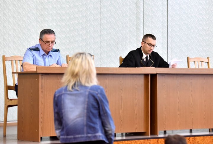 Двух пьющих мам отправили в ЛТП