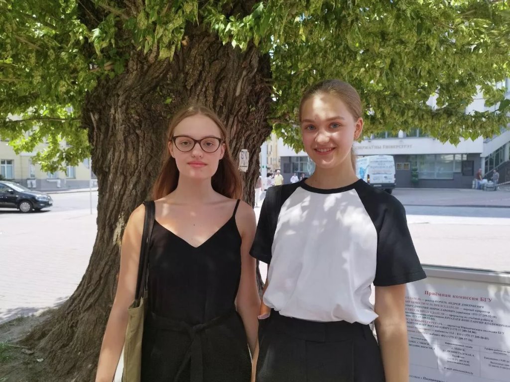 Абитуриенты рассказали, с какими баллами поступают в вузы