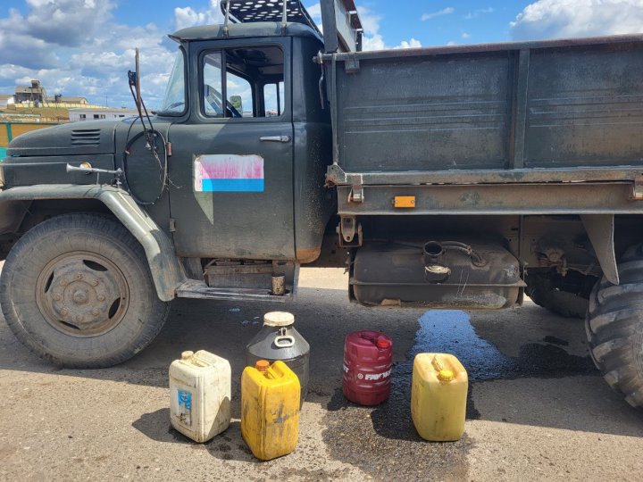 В баке автомобиля находилось 120 литров окрашенного дизельного топлива. Случай в Брестской области