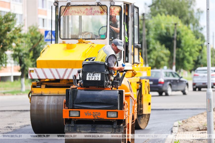 Обновленный фонтан, ремонт жилья и дорог: в Ганцевичах завершают подготовку к областным «Дажынкам»