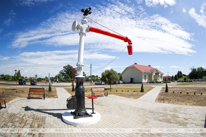 Обновленный фонтан, ремонт жилья и дорог: в Ганцевичах завершают подготовку к областным «Дажынкам»