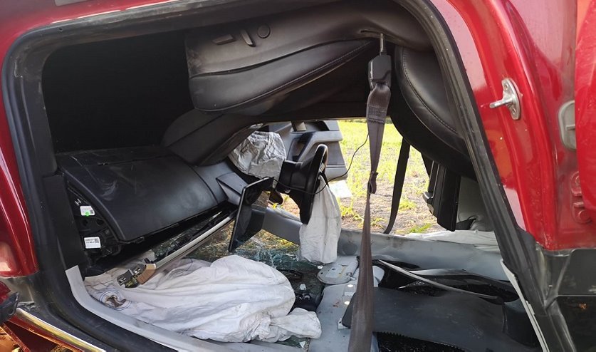 В Беларуси пьяный бесправник перевернулся на Tesla: один человек погиб, 4 пострадали