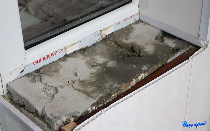 Во время ливня в квартире барановичанки случился потоп. Что происходит там сейчас?