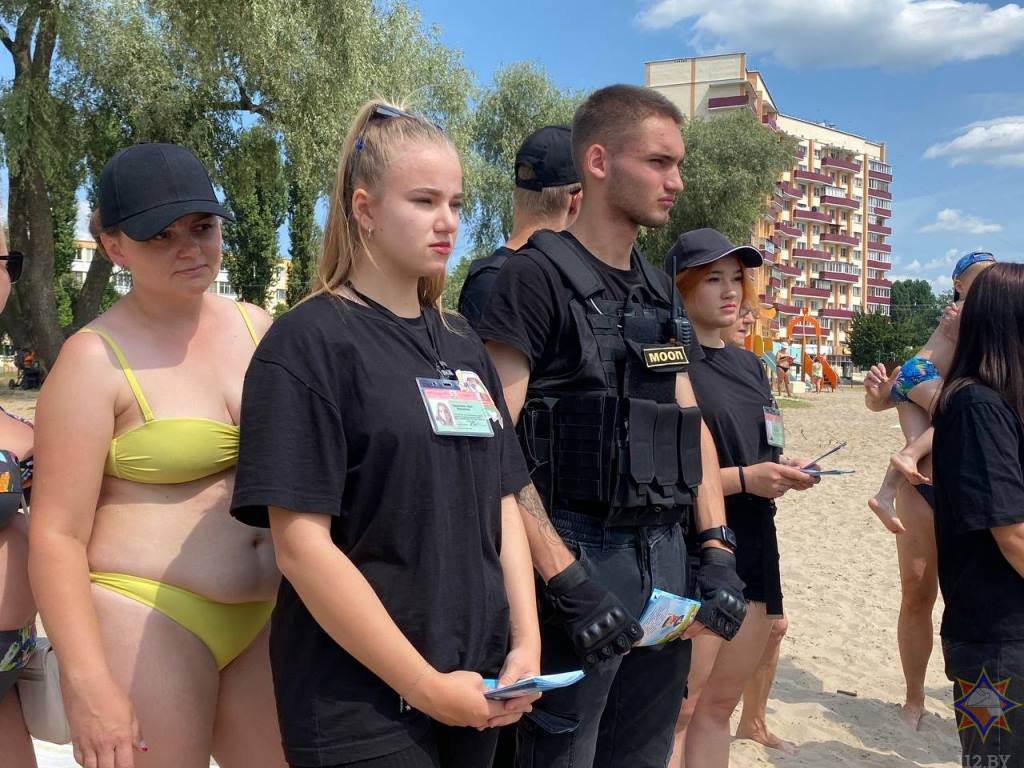 Рейдовые мероприятия по пляжам Бреста провели сотрудники МЧС
