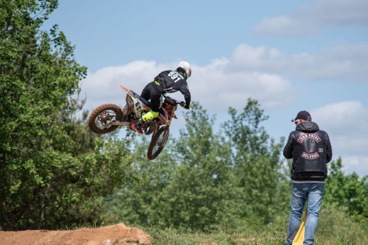 Парень из Кобрина занял I место на чемпионате России по суперкроссу