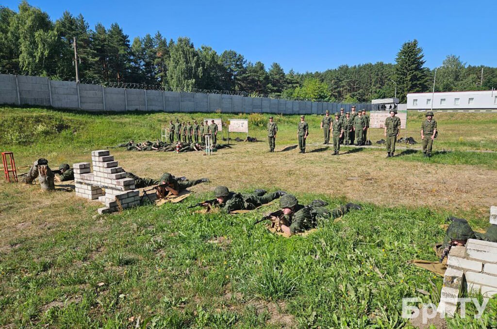 Первая итоговая практика на военной кафедре БрГТУ. Студенты отправились в воинскую часть для прохождения практики