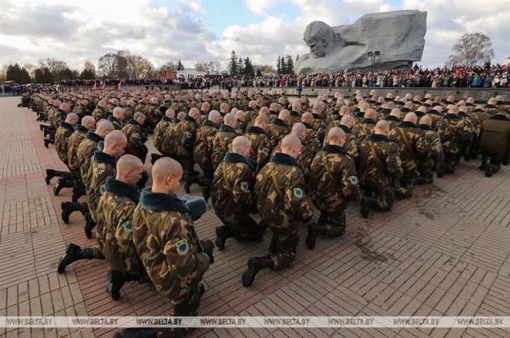 В Брестской крепости новобранцы торжественно приняли присягу
