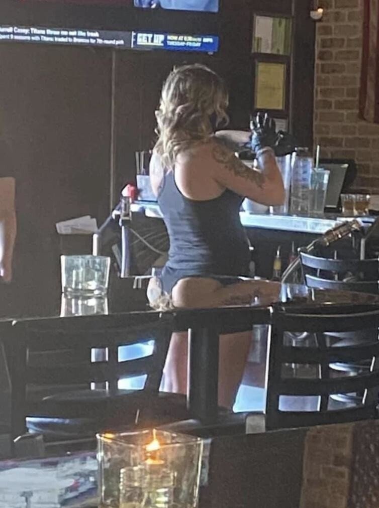 22 неоднозначные фотографии, о которые сам черт глаз сломит