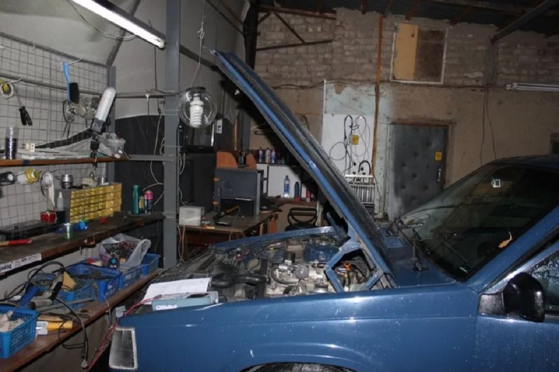 «Мастер на все руки». Решил отремонтировать машину в гаражах – ни авто, ни денег