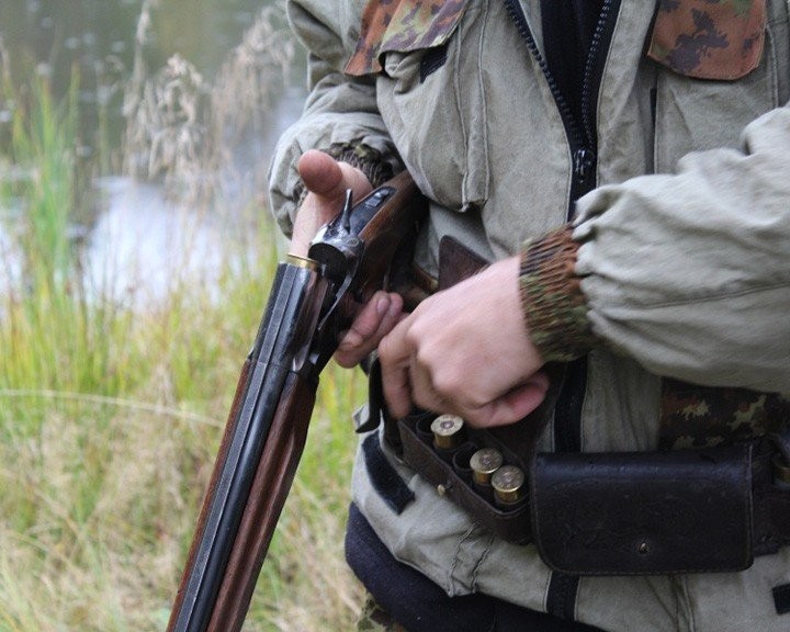 С незарегистрированным оружием охотились вблизи пущи два жителя Брестского района