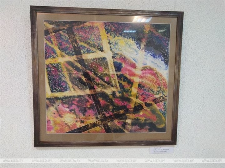 Художники-акварелисты представили свои работы в главном выставочном зале Бреста