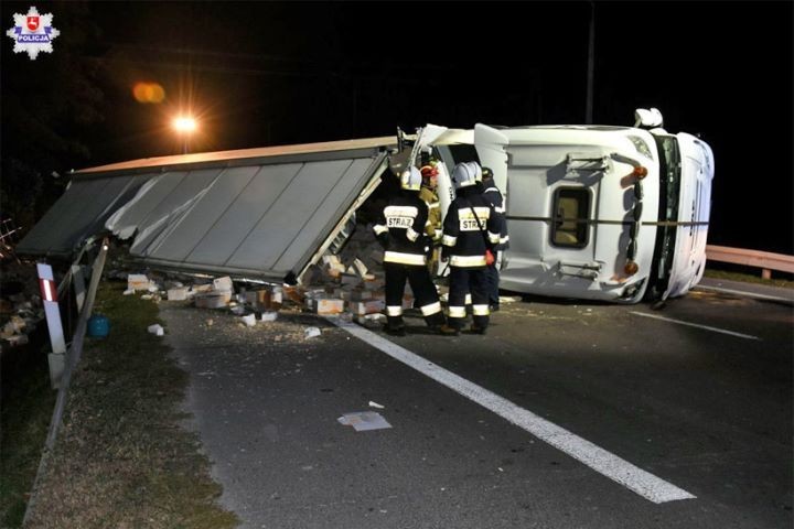 37-летний белорус перевернул фуру под Люблином. Что рассказала польская полиция