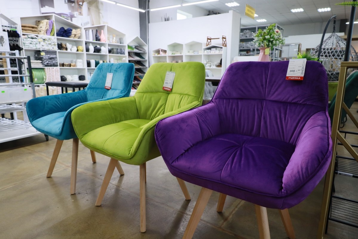 Был БОЛЬШОЙ – стал ОГРОМНЫЙ! Расширение ассортимента в дискаунтере мебели и фурнитуры «AksHome» на Вычулках!