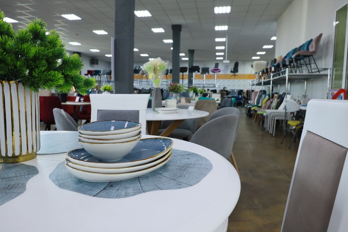 Был БОЛЬШОЙ – стал ОГРОМНЫЙ! Расширение ассортимента в дискаунтере мебели и фурнитуры «AksHome» на Вычулках!