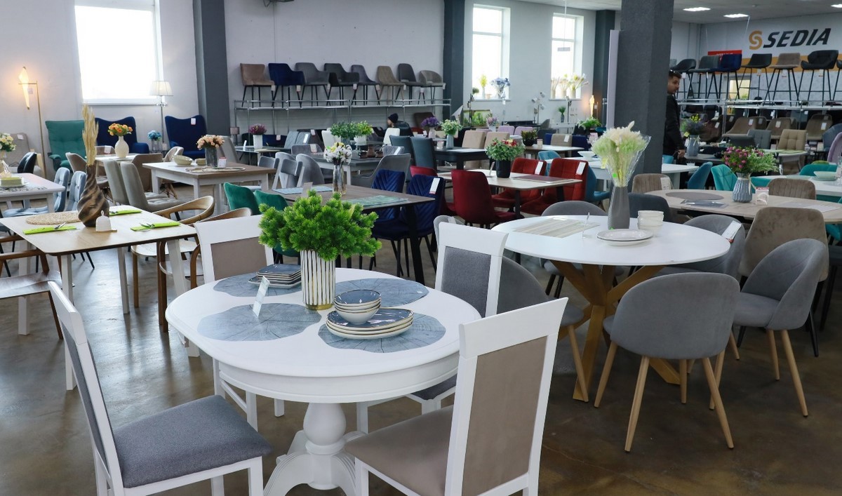 Был БОЛЬШОЙ – стал ОГРОМНЫЙ! Расширение ассортимента в дискаунтере мебели и фурнитуры «AksHome» на Вычулках!