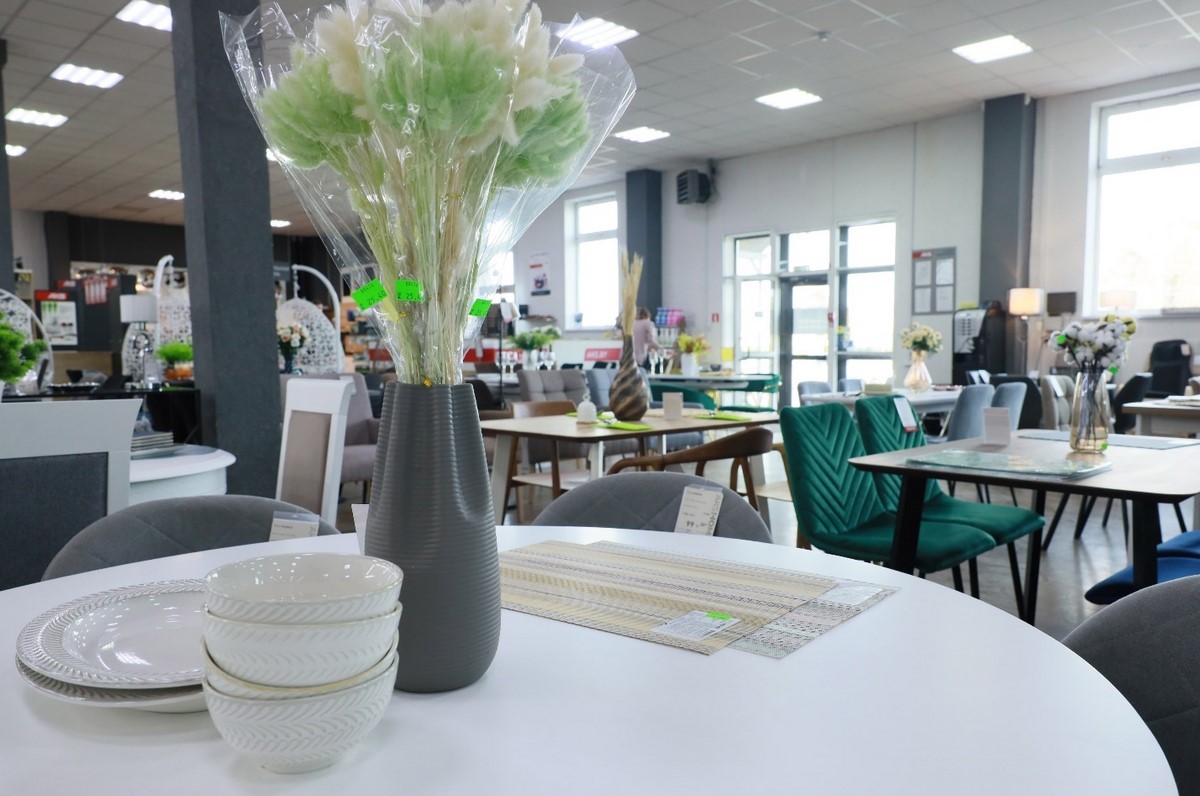 Был БОЛЬШОЙ – стал ОГРОМНЫЙ! Расширение ассортимента в дискаунтере мебели и фурнитуры «AksHome» на Вычулках!