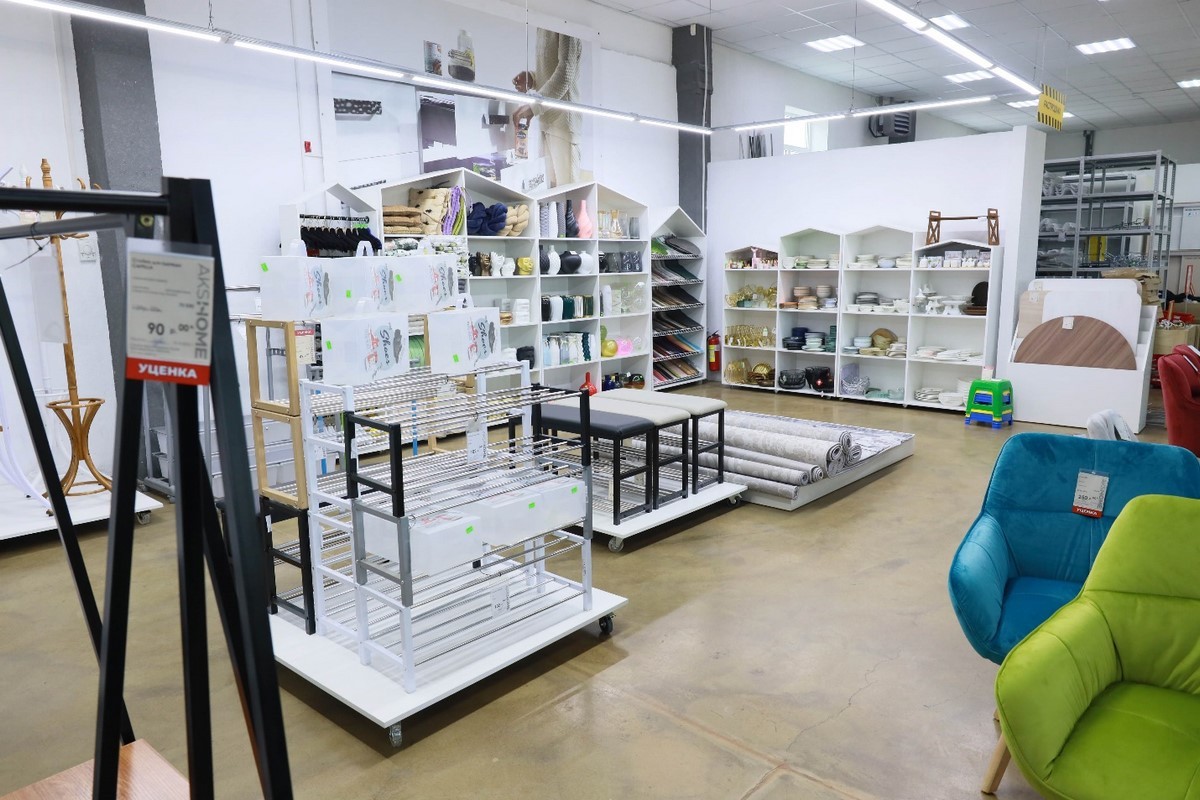 Был БОЛЬШОЙ – стал ОГРОМНЫЙ! Расширение ассортимента в дискаунтере мебели и фурнитуры «AksHome» на Вычулках!