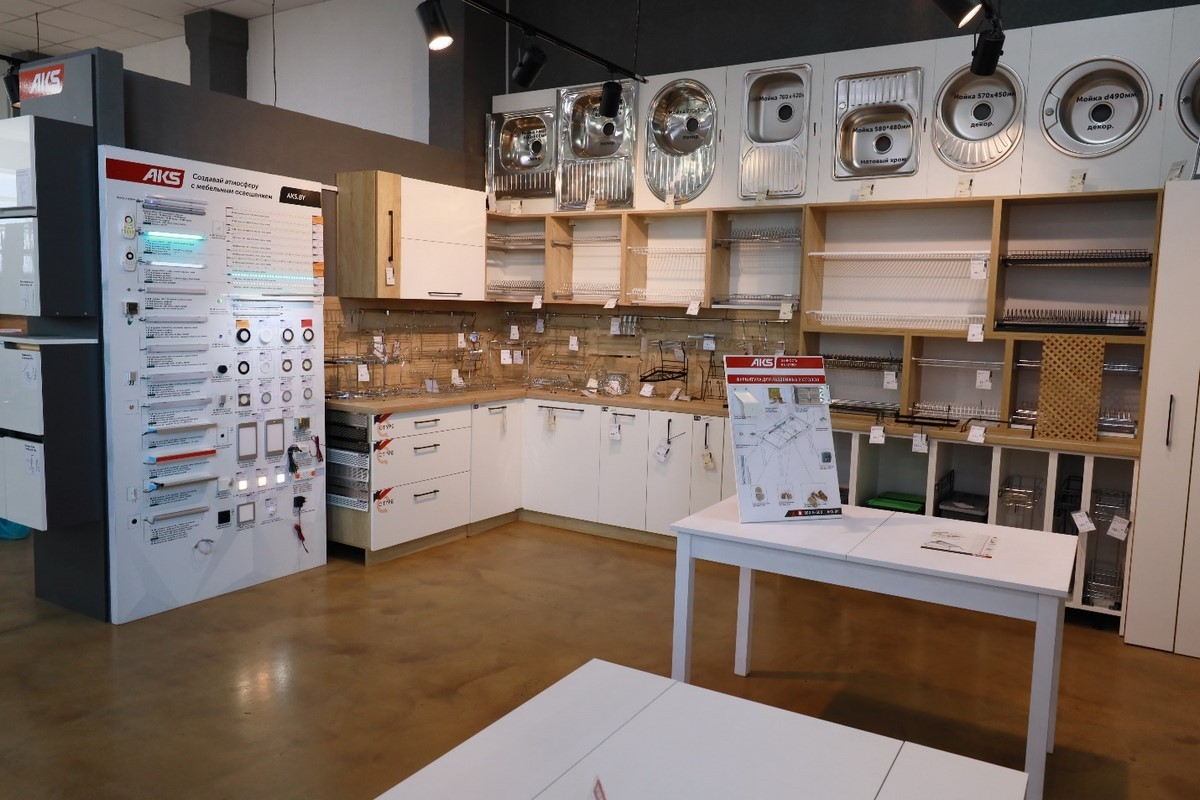 Был БОЛЬШОЙ – стал ОГРОМНЫЙ! Расширение ассортимента в дискаунтере мебели и фурнитуры «AksHome» на Вычулках!