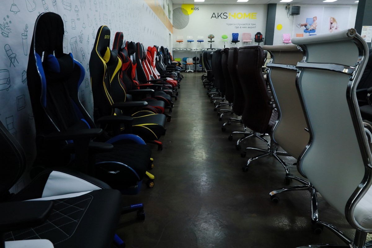 Был БОЛЬШОЙ – стал ОГРОМНЫЙ! Расширение ассортимента в дискаунтере мебели и фурнитуры «AksHome» на Вычулках!