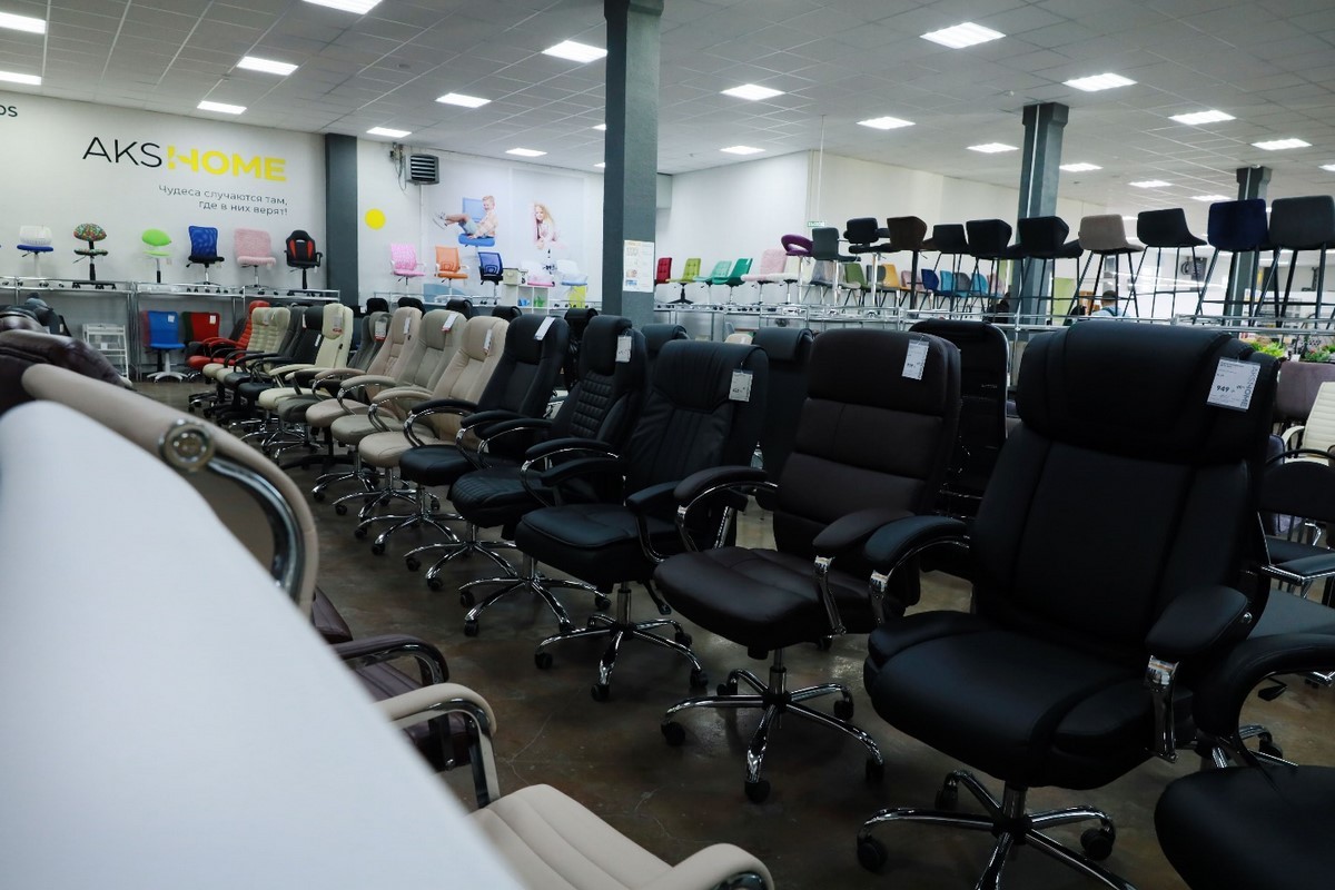 Был БОЛЬШОЙ – стал ОГРОМНЫЙ! Расширение ассортимента в дискаунтере мебели и фурнитуры «AksHome» на Вычулках!