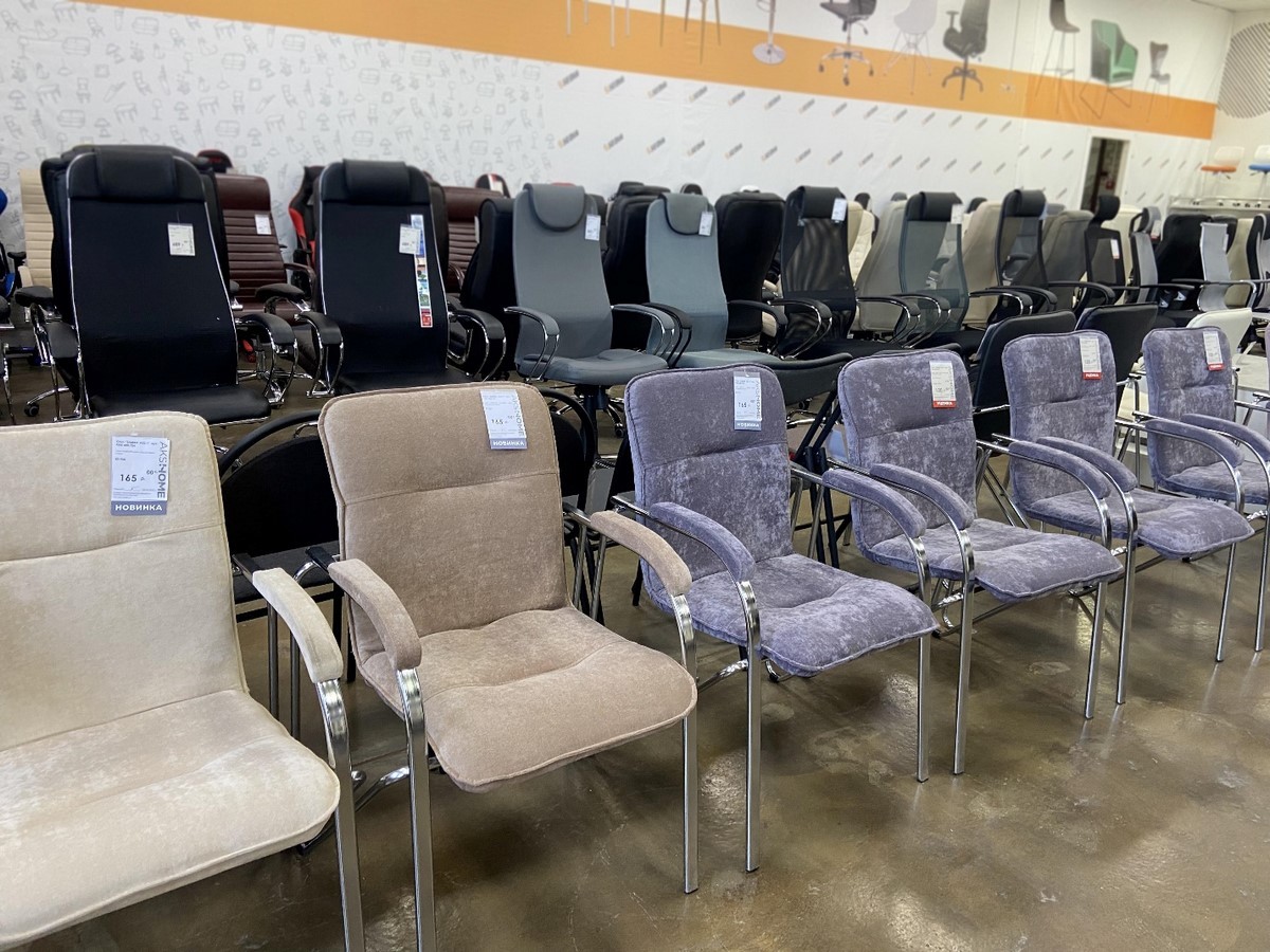 Был БОЛЬШОЙ – стал ОГРОМНЫЙ! Расширение ассортимента в дискаунтере мебели и фурнитуры «AksHome» на Вычулках!