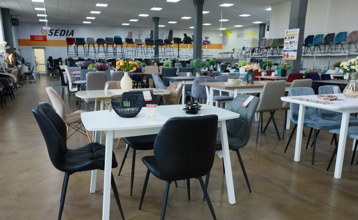 Был БОЛЬШОЙ – стал ОГРОМНЫЙ! Расширение ассортимента в дискаунтере мебели и фурнитуры «AksHome» на Вычулках!