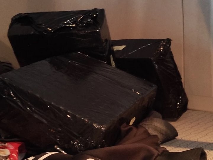 На границе в «Козловичах» изъят грузовой седельный тягач: в тайнике везли контрабанду