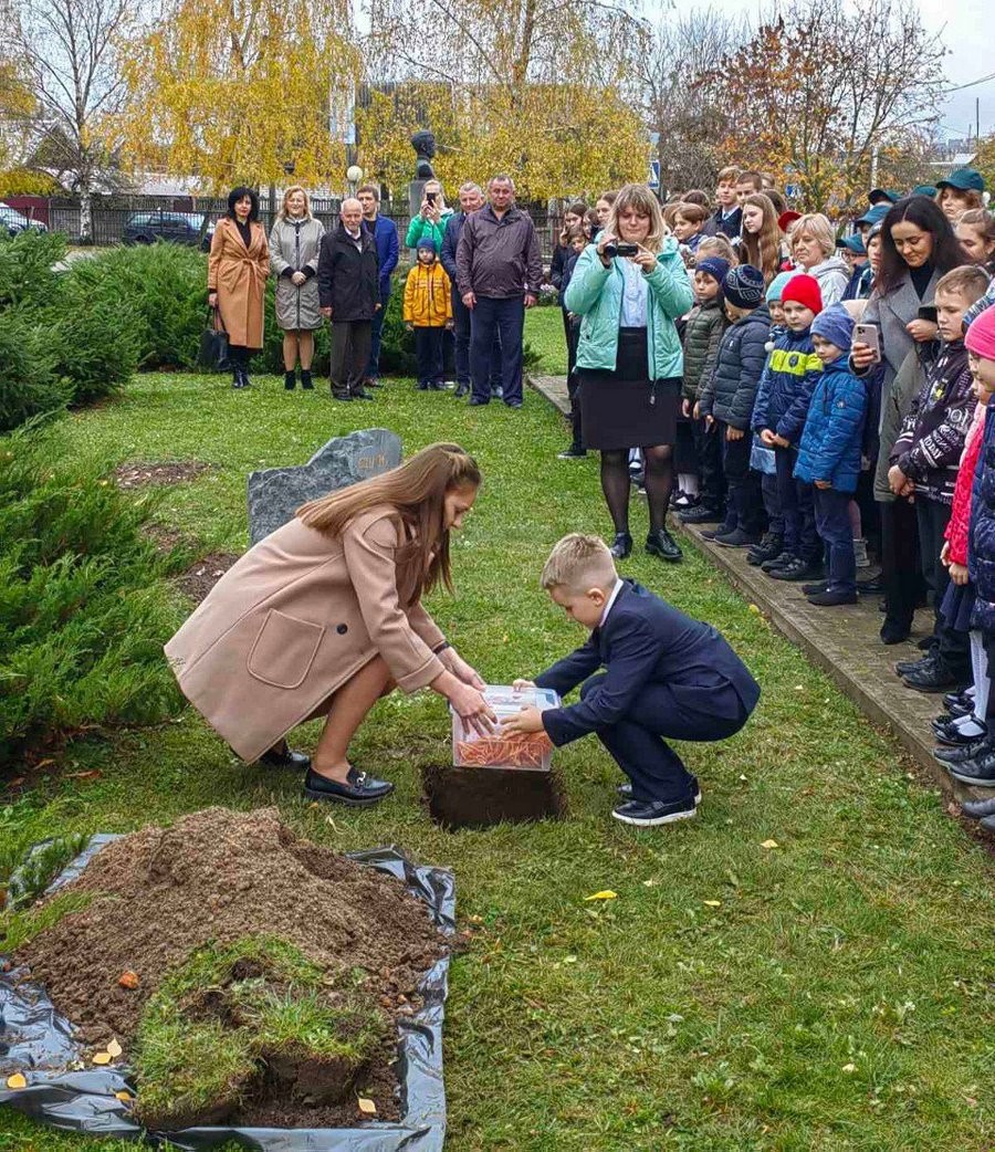 В средней школе № 16 Бреста оставили послание потомкам