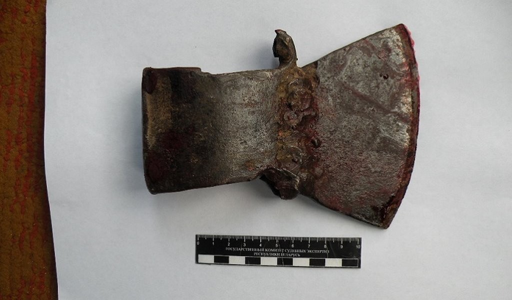 Мужчина зарубил племянника топором. Подробности жестокого убийства в Беларуси