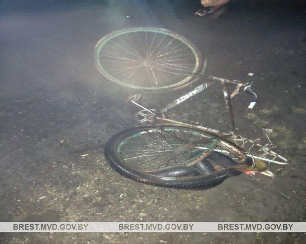 В Брестской области водитель легковушки насмерть сбил велосипедиста