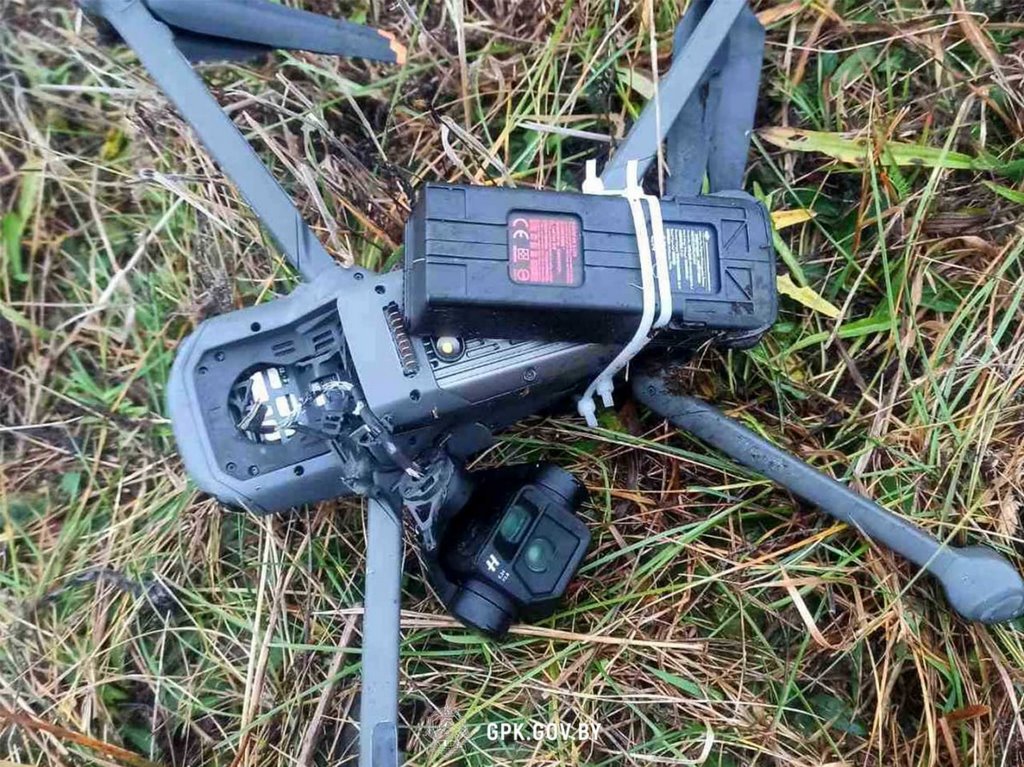В Кобринском районе пограничники сбили беспилотник