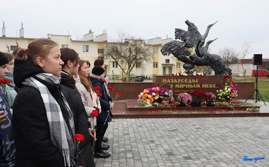 Матери погибших летчиков-героев приехали на вечер их памяти в Барановичи