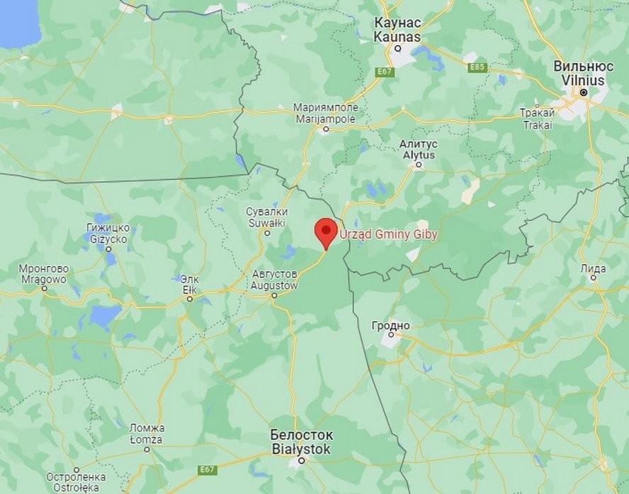 Контрабандисты сделали в Audi тайник, откуда высыпаются шипы на случай погони