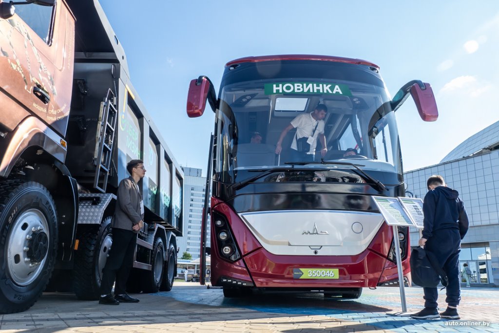 МАЗ провел белорусскую презентацию своего нового междугороднего автобуса