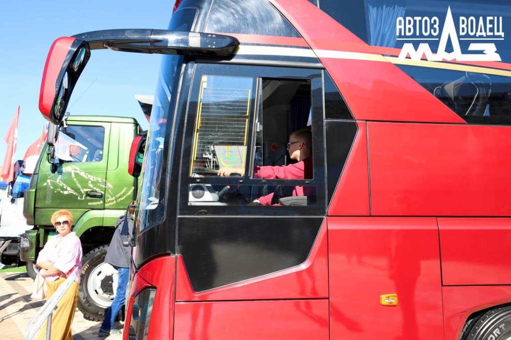 МАЗ провел белорусскую презентацию своего нового междугороднего автобуса