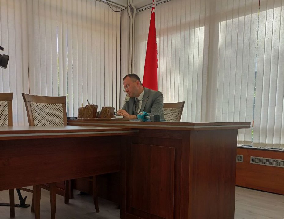 У главы Бреста Сергея Лободинского прошла прямая телефонная линия. За три часа диалога председатель принял порядка 20 звонков