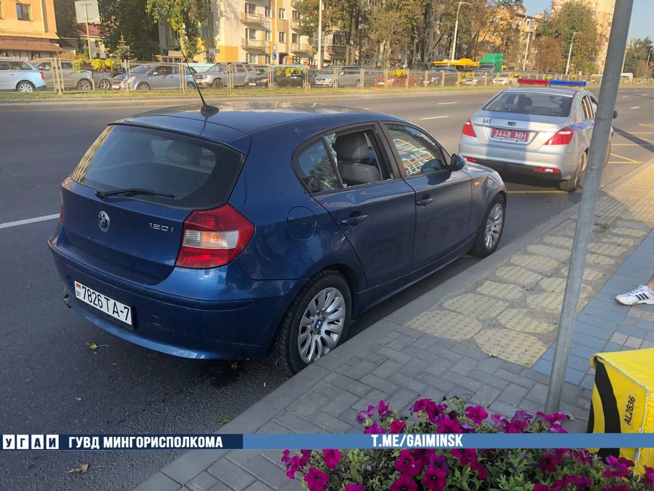 В Минске столкнулись BMW и самокат. ГАИ опубликовала видео
