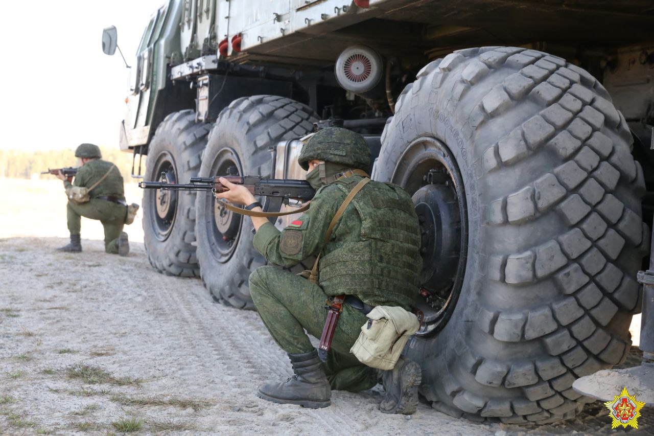 На полигоне «Брестский» проходит тактическое учение с одним из подразделений 115-го зенитного ракетного полка