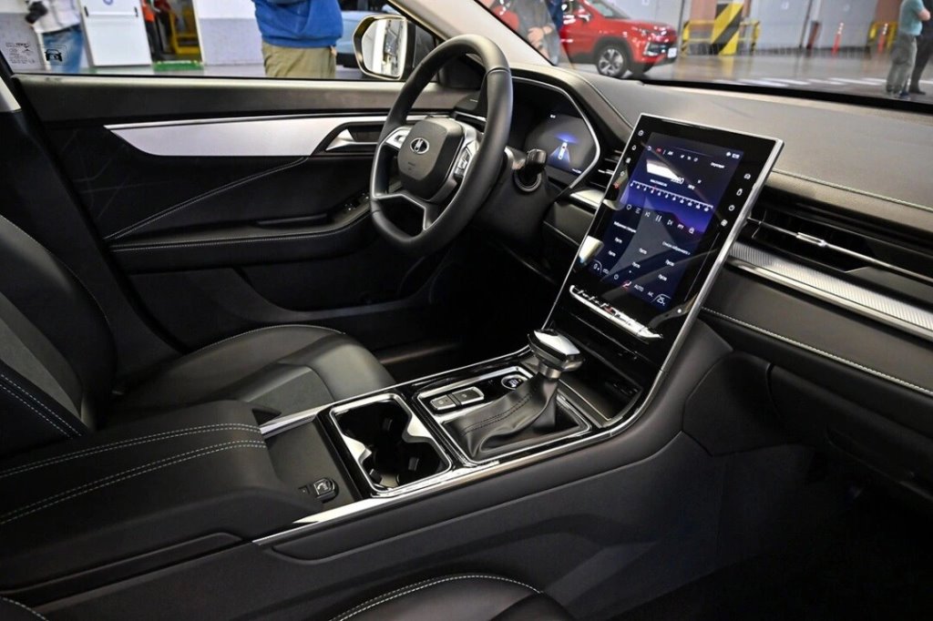 «Москвич 6»: раскрыты предварительные цены на российскую новинку