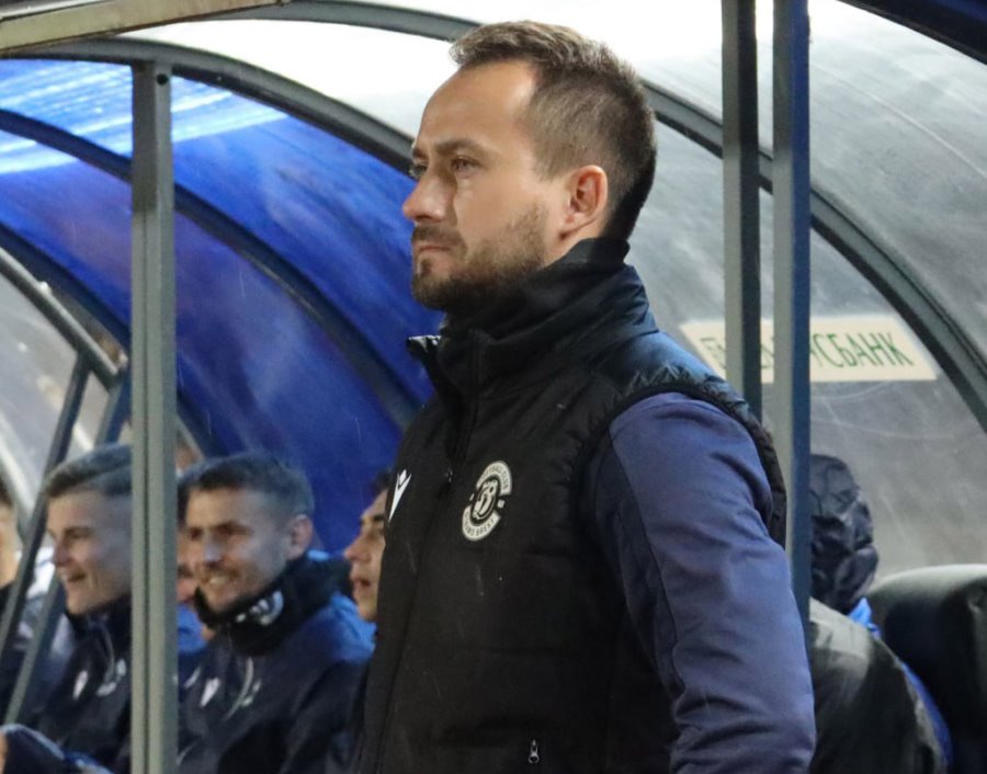 Исполняющий обязанности главного тренера «Динамо-Брест» Андрей Челмодеев дисквалифицирован на шесть матчей