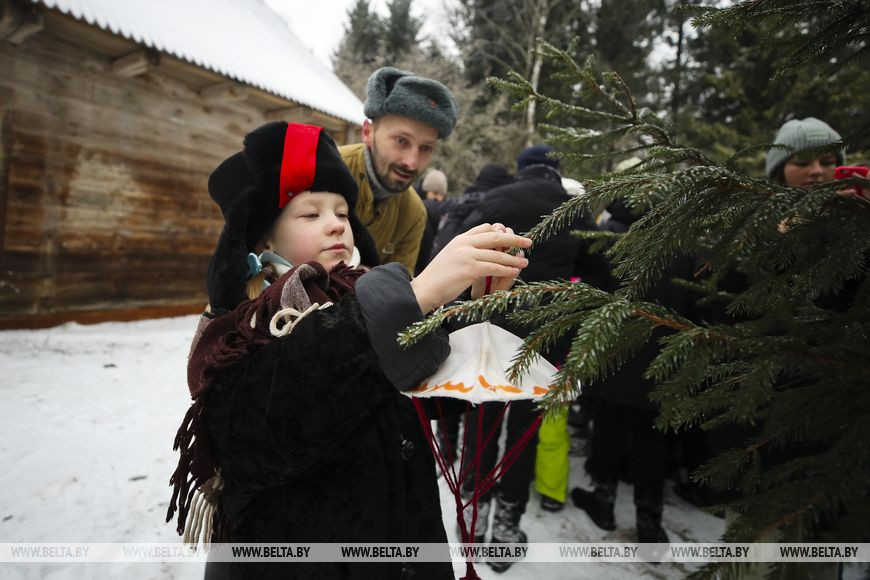 Партизанский Дед Мороз всю зиму будет принимать гостей в Ивацевичском районе