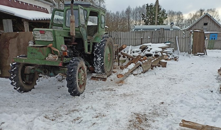 При распилке дров погиб пенсионер