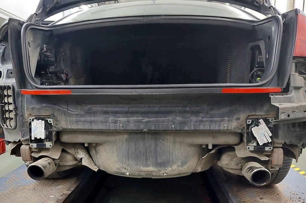 Белорус смог провезти нелегальный груз за границу, но вскоре «запрещенку» в тайниках нашла собака пограничников