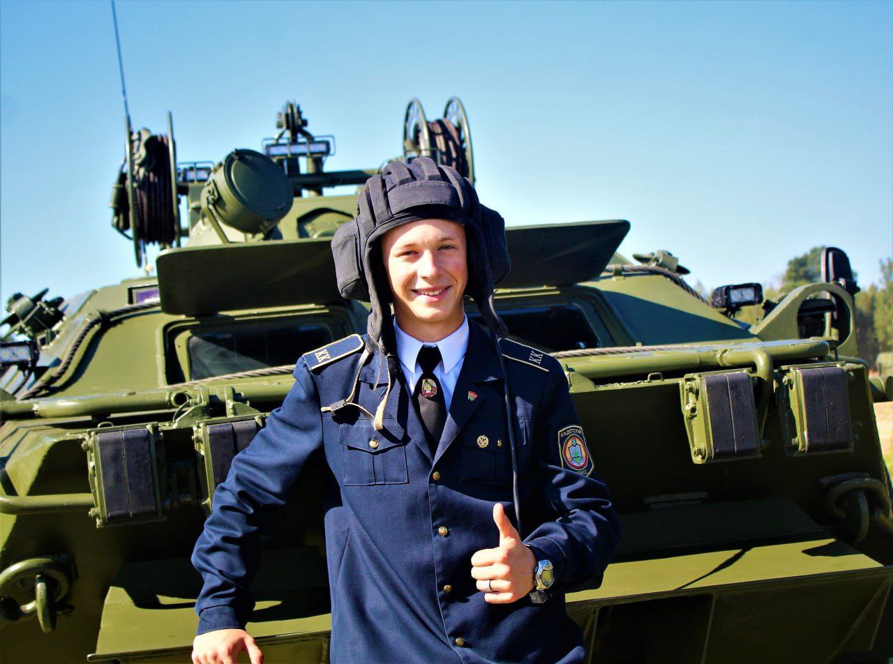 Учащиеся правовых классов средней школы № 28 Бреста побывали на полигоне «Брестский».