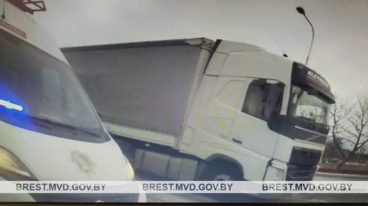 Пьяного водителя фуры остановили в Брестской области на трассе М1