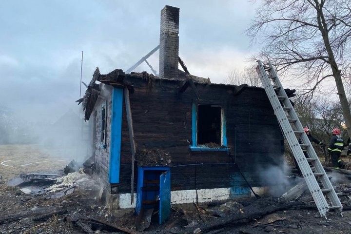 В Пересудовичах сгорел дом (Брестская область)