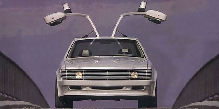 Очень редкий Mercedes Sbarro Gullwing покидает Беларусь. Его забирают в США